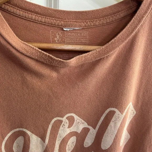 GUC Y’all graphic tee size Large Rust/Rose color. Some wear around neck. Soft!! - Picture 4 of 9